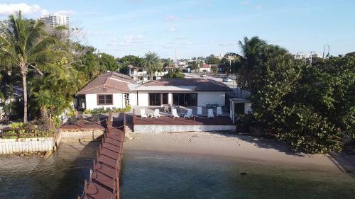 Hotel Open Waters Resort