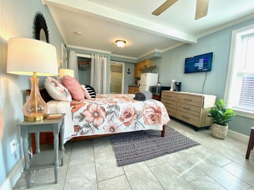 Apartamento Beachside Efficiency, Perfect For 2, Across Hwy From Beach!