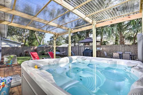 St Augustine Home With Hot Tub, 6 Mi To Beaches