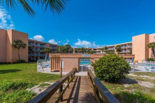 Island Oasis - 3br 2ba - Steps To The Ocean!