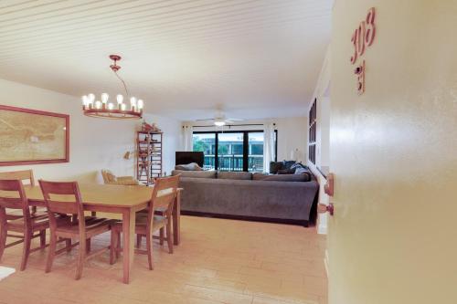Ocean House 308: Terrace By The Sea