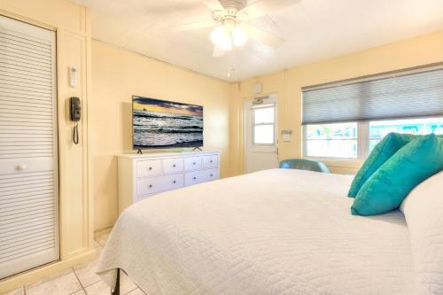 Apartamento Tropic Terrace #22 - Beachfront Rental Condo