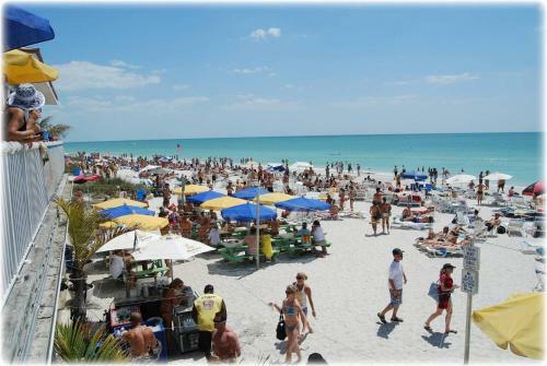 Apartamento Affordable Beach Condos -two Bed Condo With Full Kitchen Condo