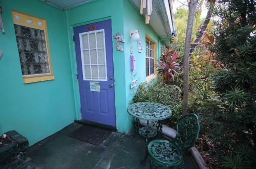 Apartamento Affordable Beach Condos - One Bed Budget With Full Kitchen Condo