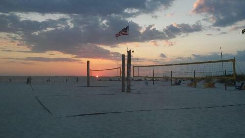Brightwater Beach - Amazing Updates, Just A Block From The Beach