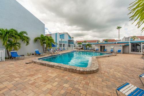 #165a Madeira Beach Yacht Club