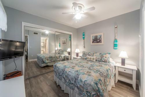 #165a Madeira Beach Yacht Club