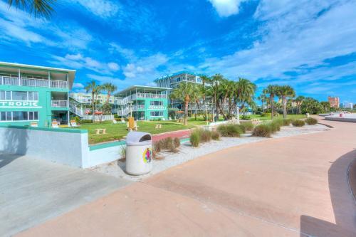 Apartamento Tropic Terrace #49 - Beachfront Rental Condo