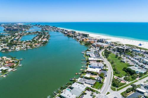 Apartamento Charming Bayfront Condo With Full Kitchen - Hawaii Suite Condo