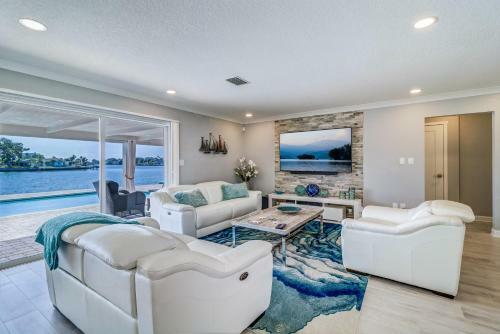 New Listing! Modern Retreat With Private Pool & Dock Home
