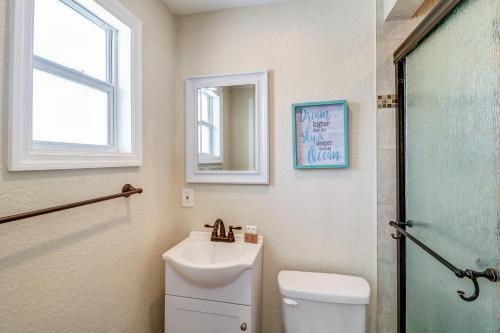 New Listing! Spacious Haven With Pool & Hot Tub Home