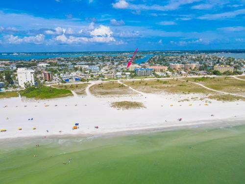 Apartamento Tropic Terrace #29 - Beachfront Rental Apts
