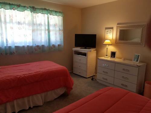 Resort Condo Surrounded By Tropical Vegetation Views - Blind Pass C204
