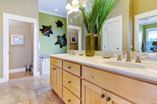 4 Bed 3 Bath Vacation Home In Seagrove, Fl