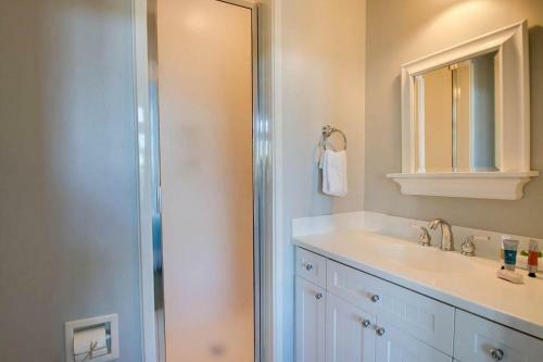 Watercolor By Dune Vacation Rentals - Beach District