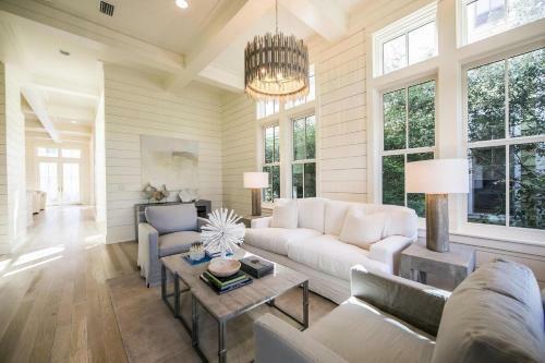 Watercolor By Dune Vacation Rentals - Beach District