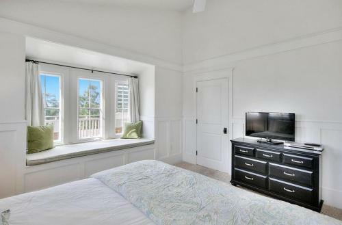 Watercolor By Dune Vacation Rentals - Beach District