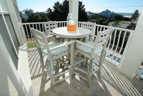 Apartamento Summerwinds With Ocean Views, Beach & Pool Condo