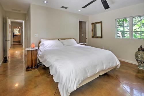 Sarasota House With Backyard Oasis - 10 Mins To Beach