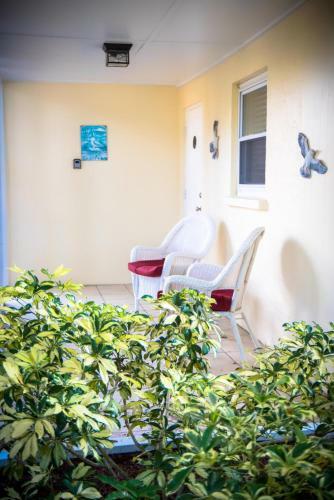 321 Canal Rd - Siesta Key Village Condo