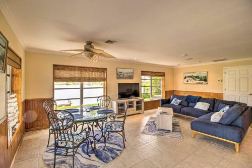 Lakefront Retreat With Patio, 7 Mi To Beach!