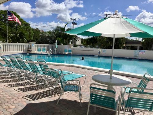 Island House Beach Resort V6 Villa