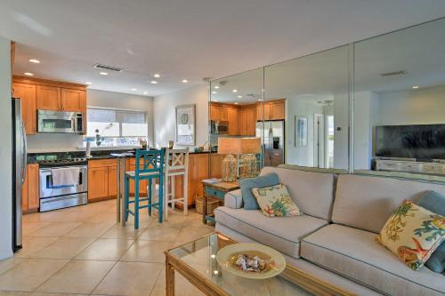Apartamento Sarasota Condo With Deck - Half Mile To Turtle Beach!