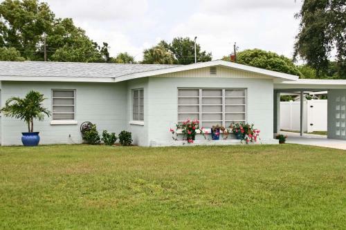Venice Home With Fire Pit And Grill - 10 Mins To Beach!