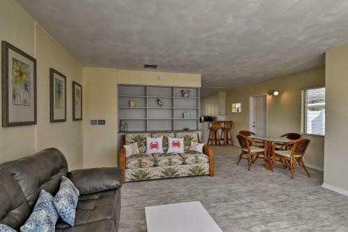 Venice Home With Fire Pit And Grill - 10 Mins To Beach!
