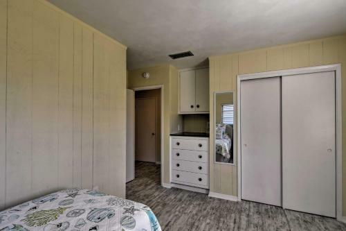 Venice Home With Fire Pit And Grill - 10 Mins To Beach!