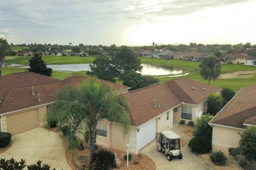 House On Golf Course, 2.5 Mi To Lake Sumter!