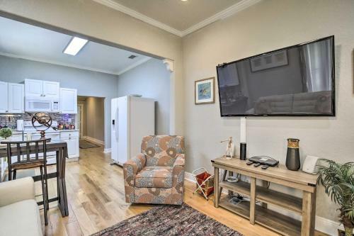 Updated Ybor City Home With Yard Walk To Pool!
