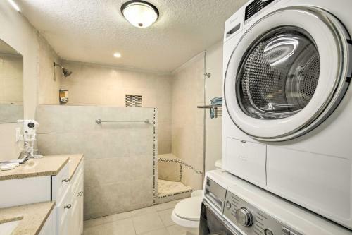 Updated Ybor City Home With Yard Walk To Pool!