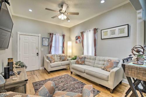 Updated Ybor City Home With Yard Walk To Pool!
