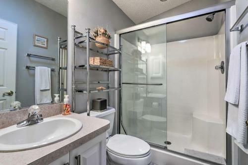 Updated Home With Yard In The Villages Community!
