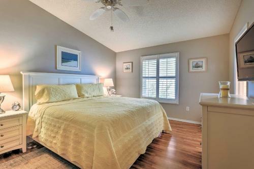 Updated Home With Yard In The Villages Community!