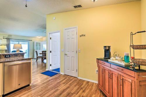 Updated Home With Yard In The Villages Community!