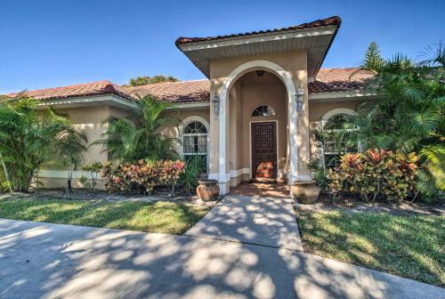 Vero Beach Pet-friendly Home 1 Mi To Beach!