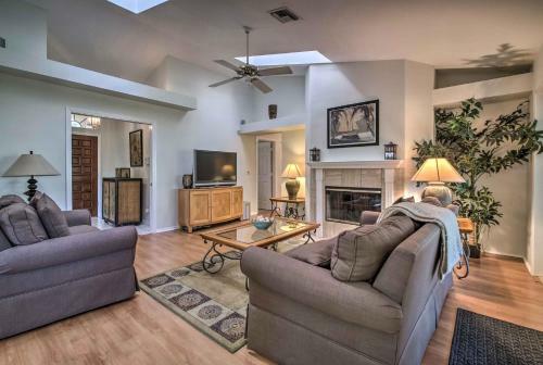 Vero Beach Pet-friendly Home 1 Mi To Beach!