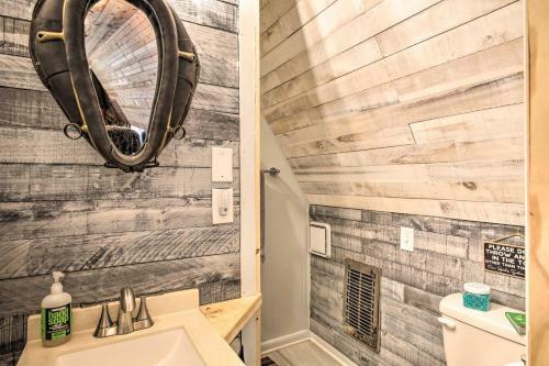 Creekside Blue Ridge Cabin With Decks And Grill!