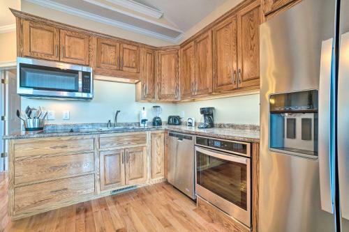 Apartamento Lake-view Condo With Covered Deck In Hiawassee!