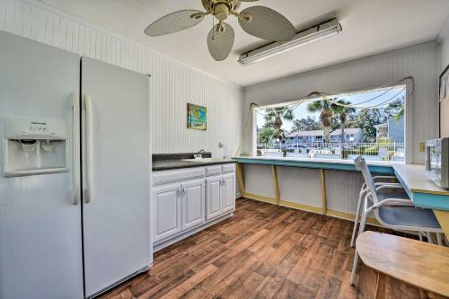 Apartamento Amenity-rich St Simons Condo 1 Mi To Beaches!