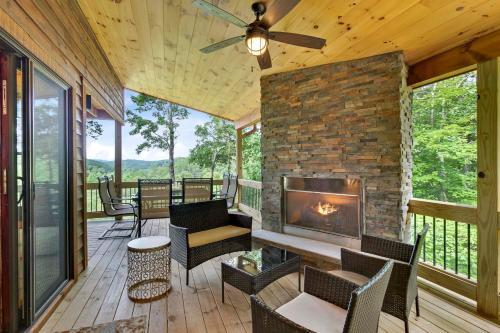 Elegant Forest Escape With Hot Tub, Views And More