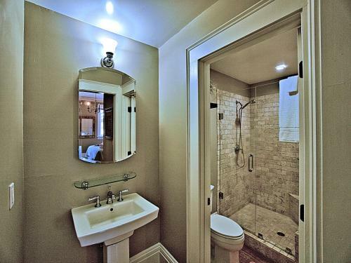 Apartamento 3 Bedroom Penthouse Blocks From The River