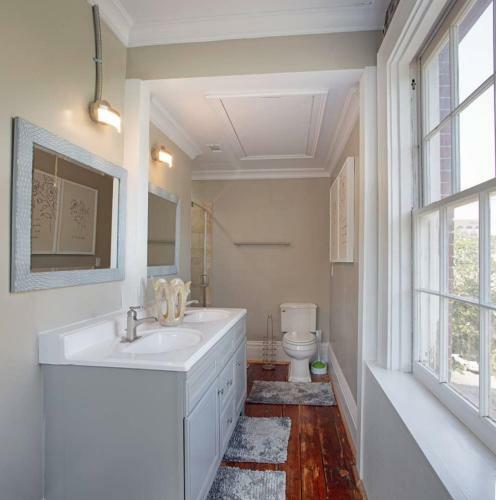 Apartamento 3 Bedroom Penthouse Blocks From The River
