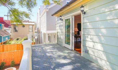 511 East Congress Street By Lucky Savannah