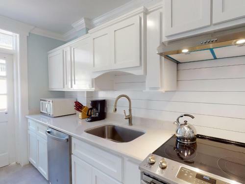 Heated Pool Access 5 Star Flex Cancelation Grocery Delivery
