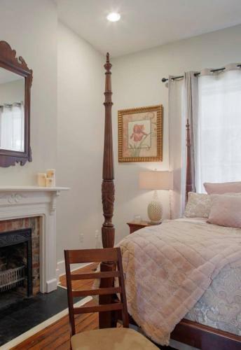 4 Bedroom Large Renovated Townhouse