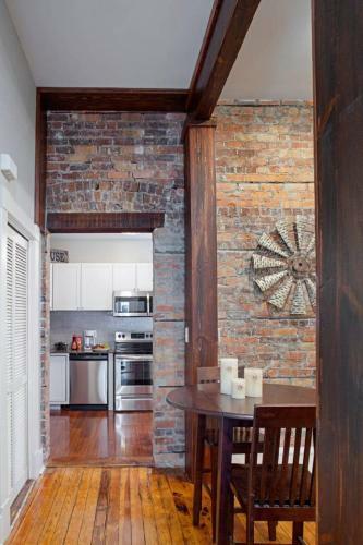 4 Bedroom Large Renovated Townhouse