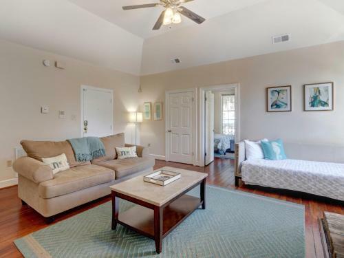 Heated Pool Access Flex Cancelation 3-unit Rental Perfectly In Historic District